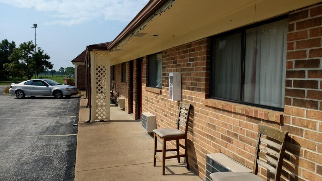 Land Of Ahs Motor Inn Erie Exterior photo